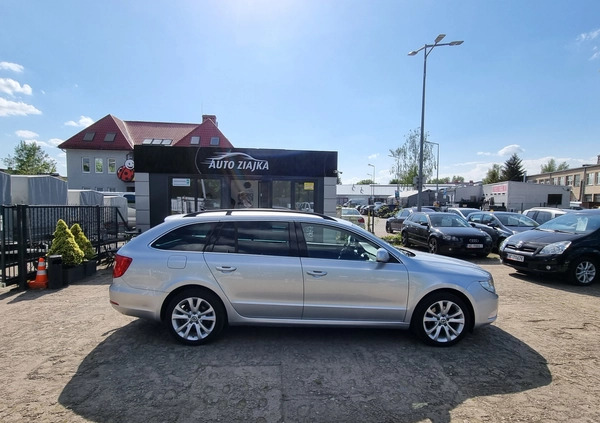Skoda Superb cena 35600 przebieg: 239700, rok produkcji 2012 z Ostrów Lubelski małe 562